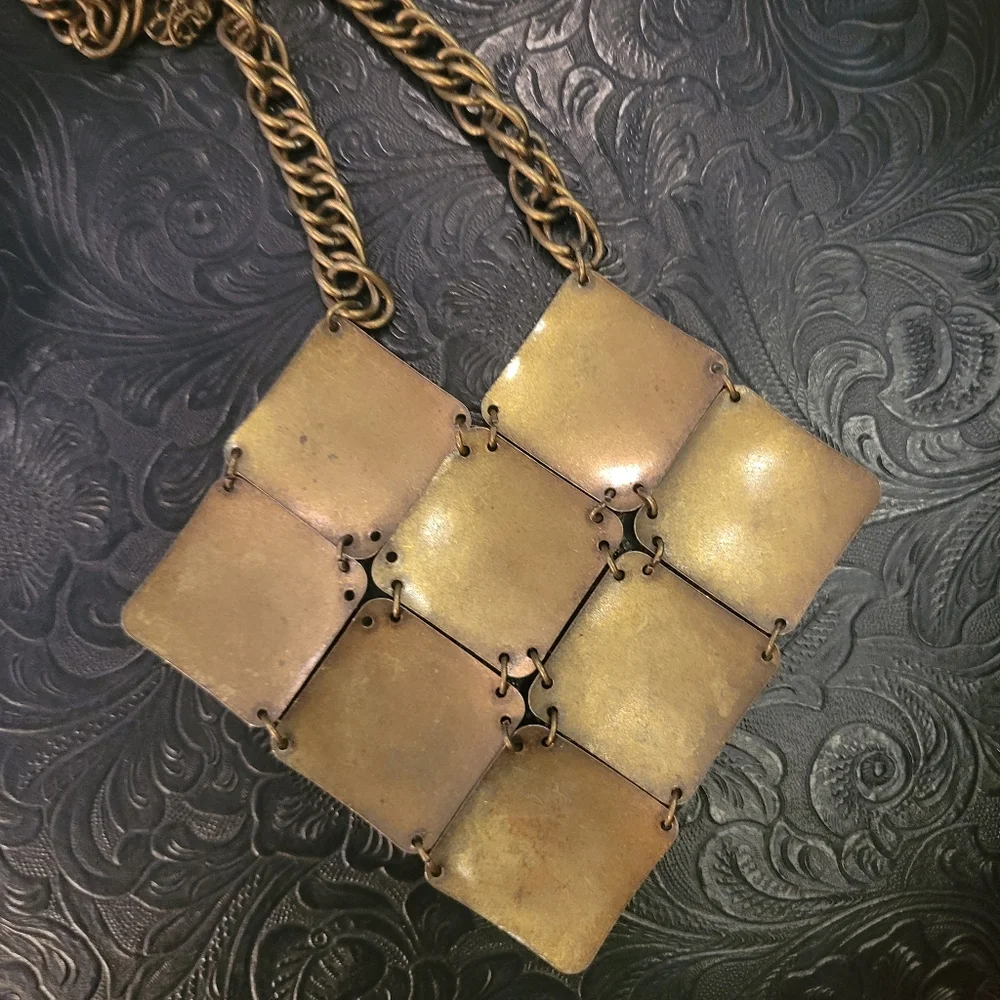 Metal vintage statement necklace - Picture 5 of 7